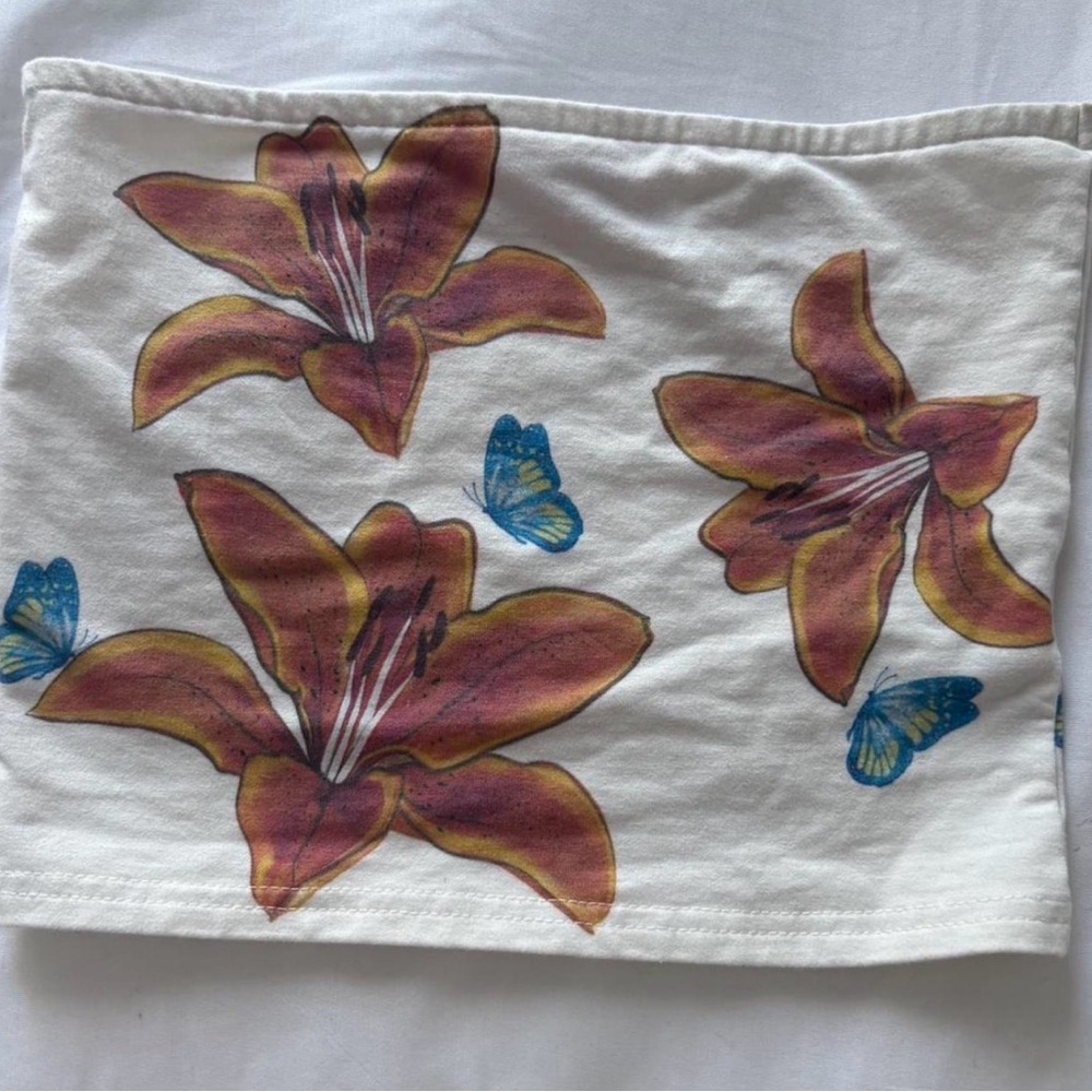 Edikted White Floral Tube Top with flowers